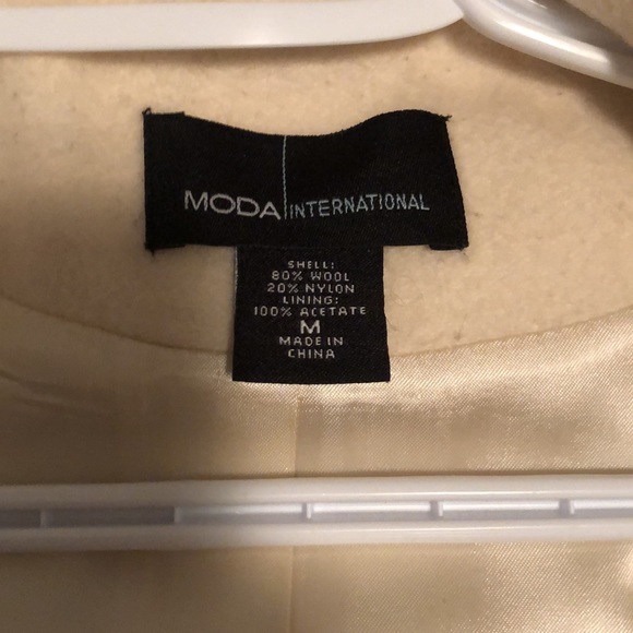 Moda button-up coat in cream - size med - Picture 2 of 4